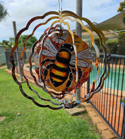 Vibrant Bee with Daisies